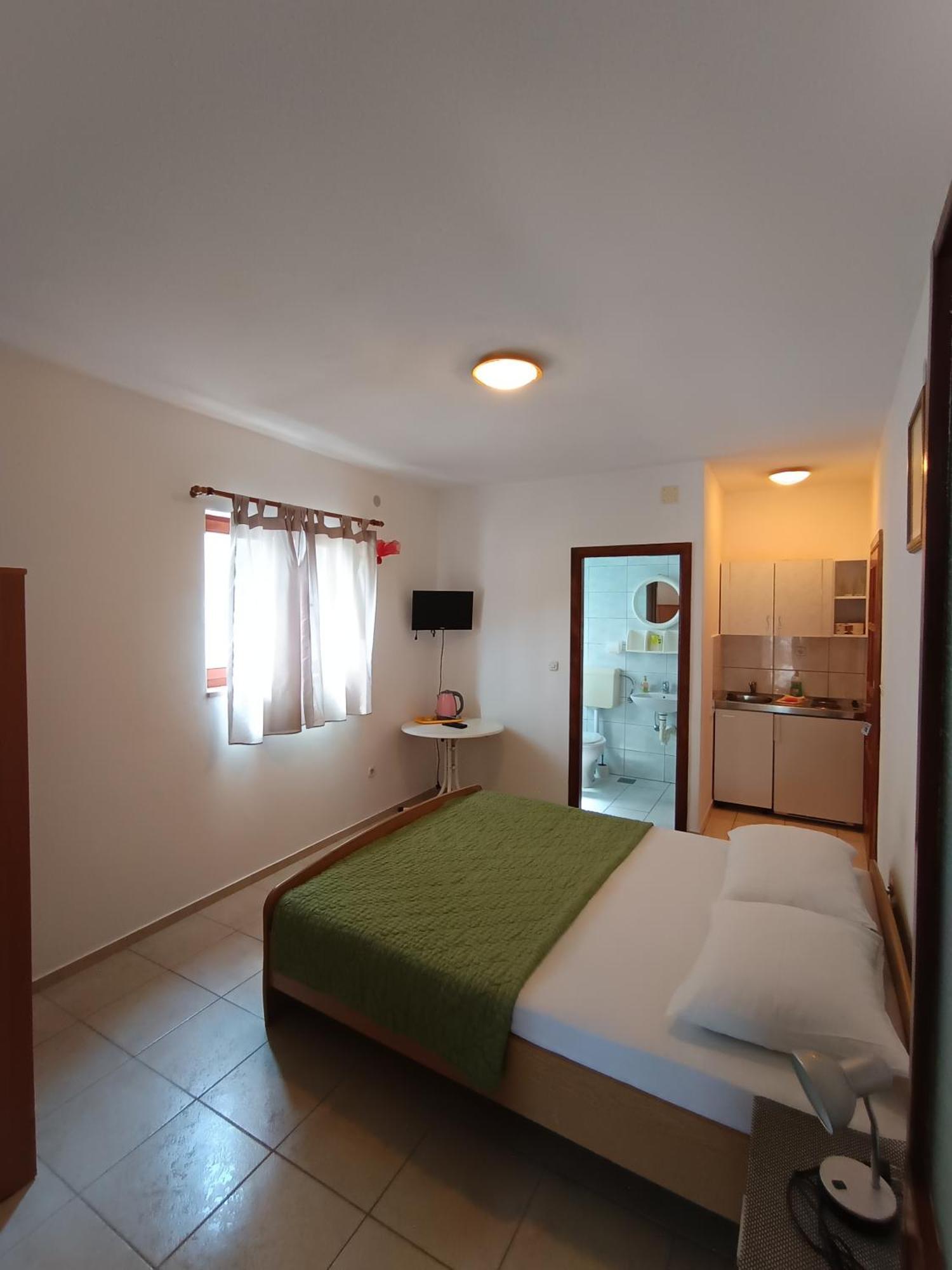 Studio Apartmani Marinella Baska Voda Room photo